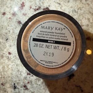 Mary Kay Mineral Powder Foundation - Beige 2